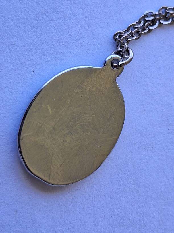 Necklace with stunning pendant