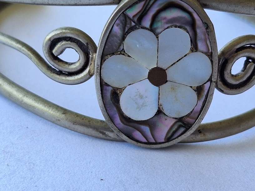 Lovely cuff bracelet