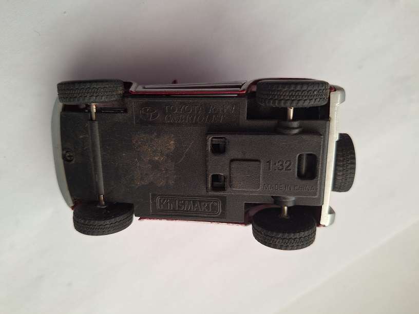 Kinsmart Toyota Cabriolet