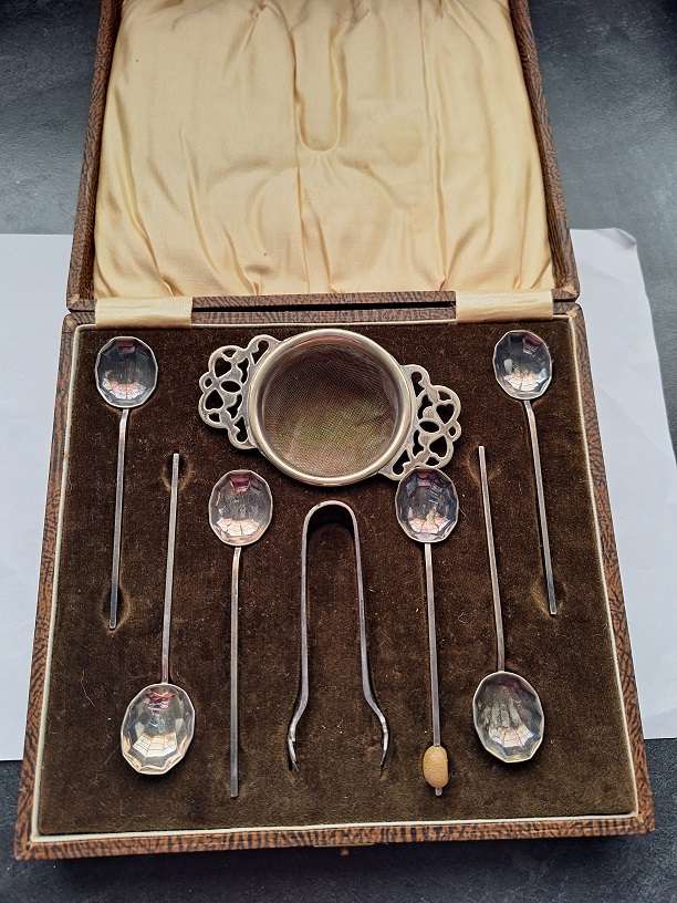 Lovely silver plated tea cutlery set