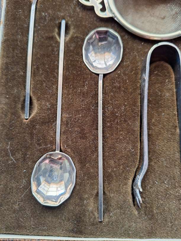 Lovely silver plated tea cutlery set