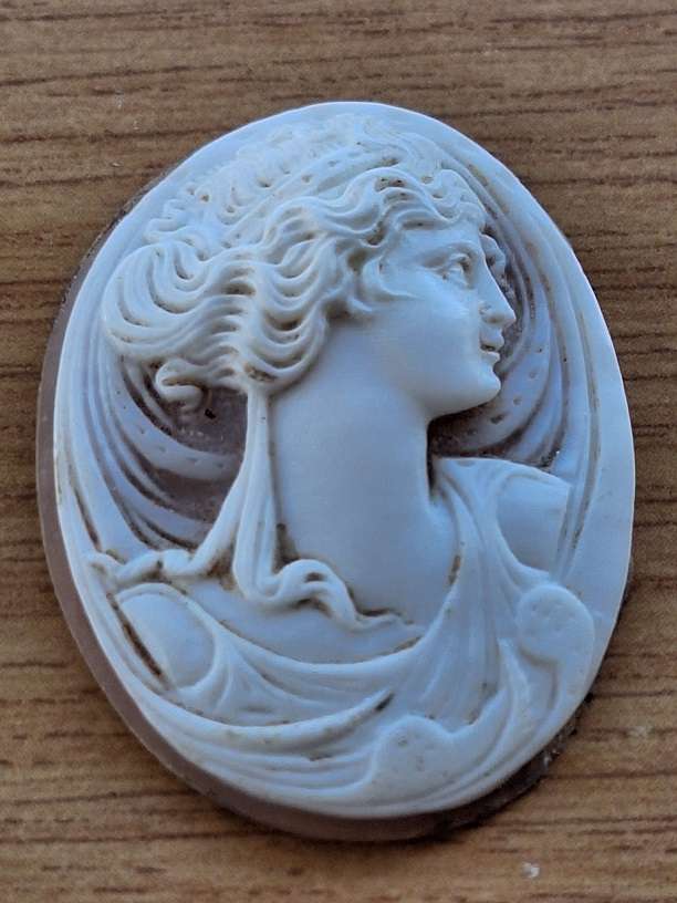 Cameo unmounted 3.5 x 2cm