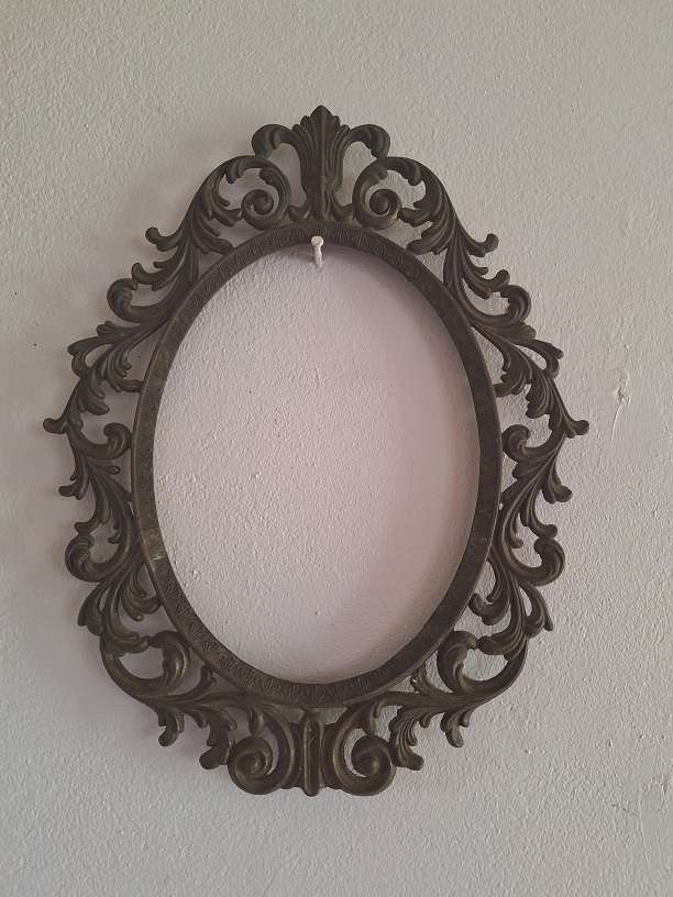 Stunning vintage brass frame from Italy