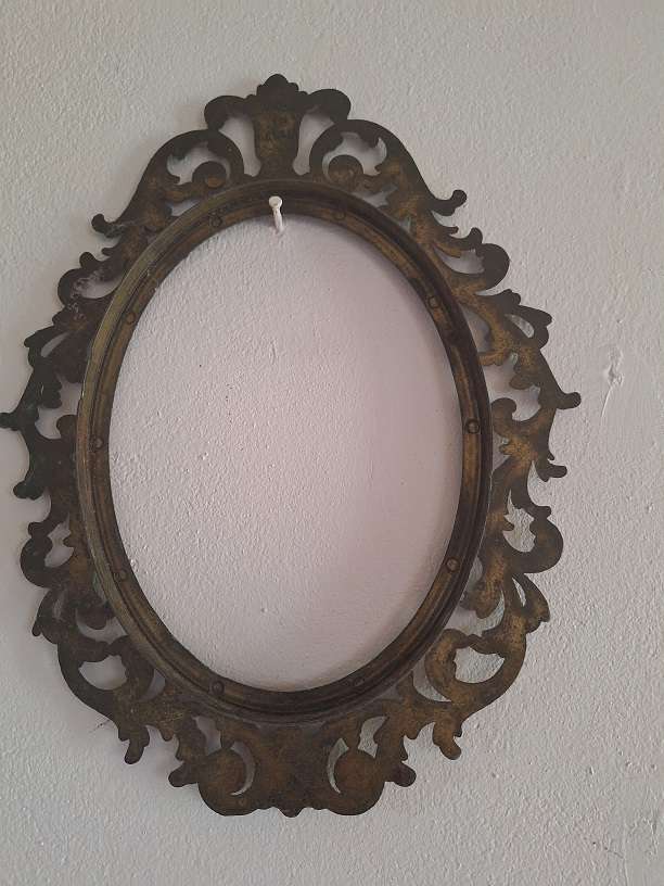 Stunning vintage brass frame from Italy