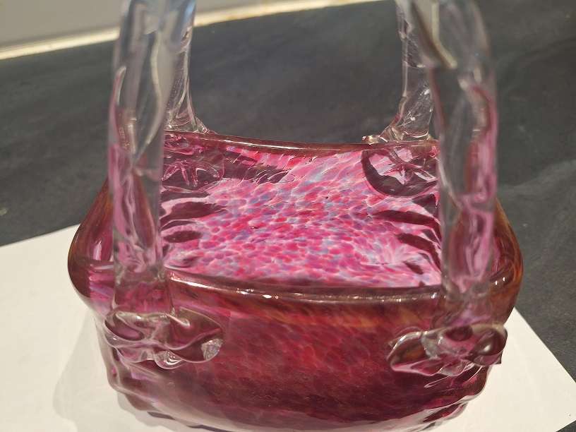 Stunning glass basket decor