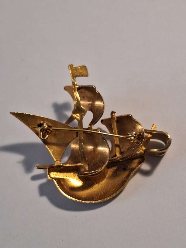 Vintage Damascene Spanish sailing/pirate boat brooch 5 x 4cm