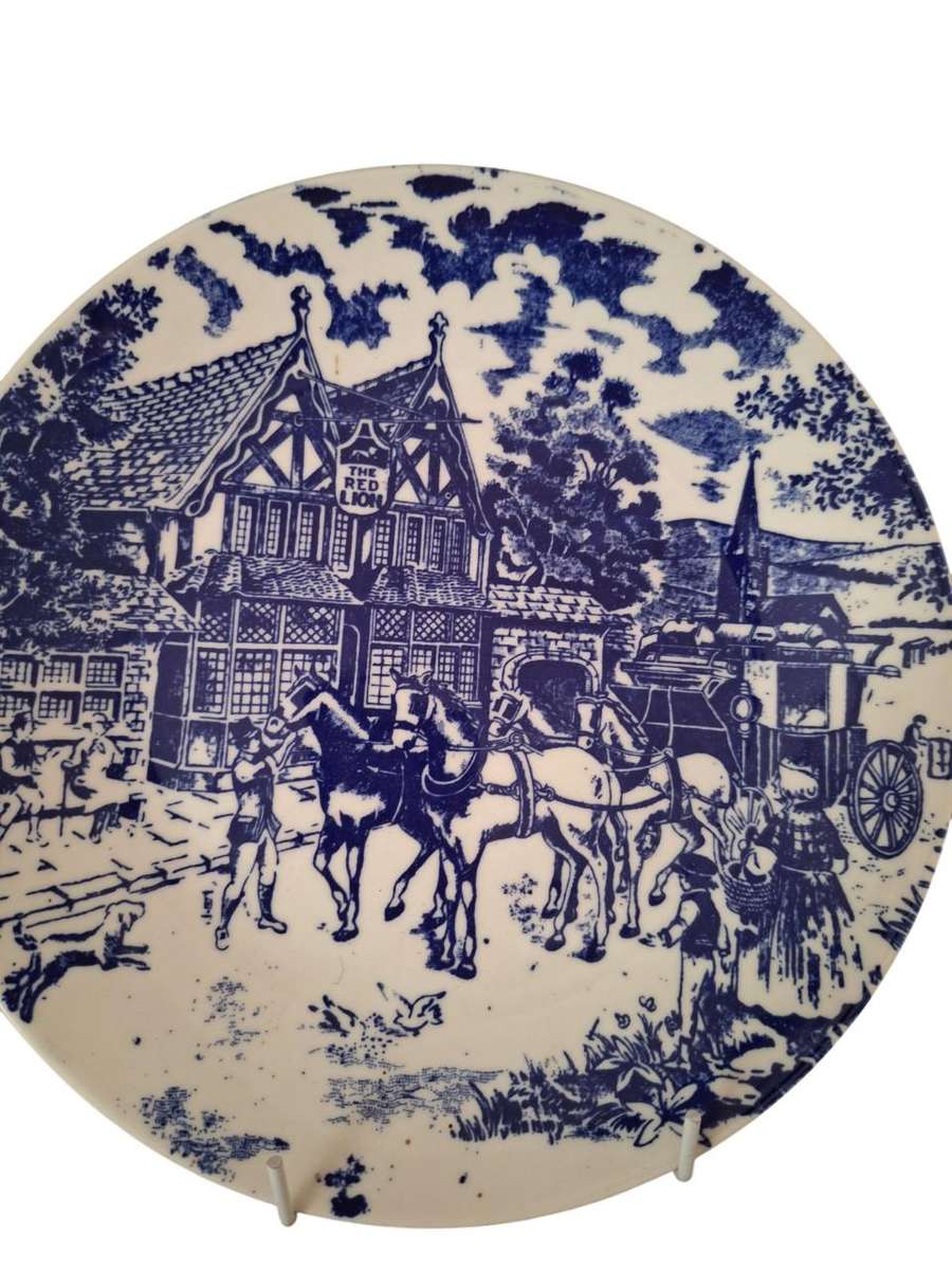 Constantia blue and white coaching scene The red lion fine china plate