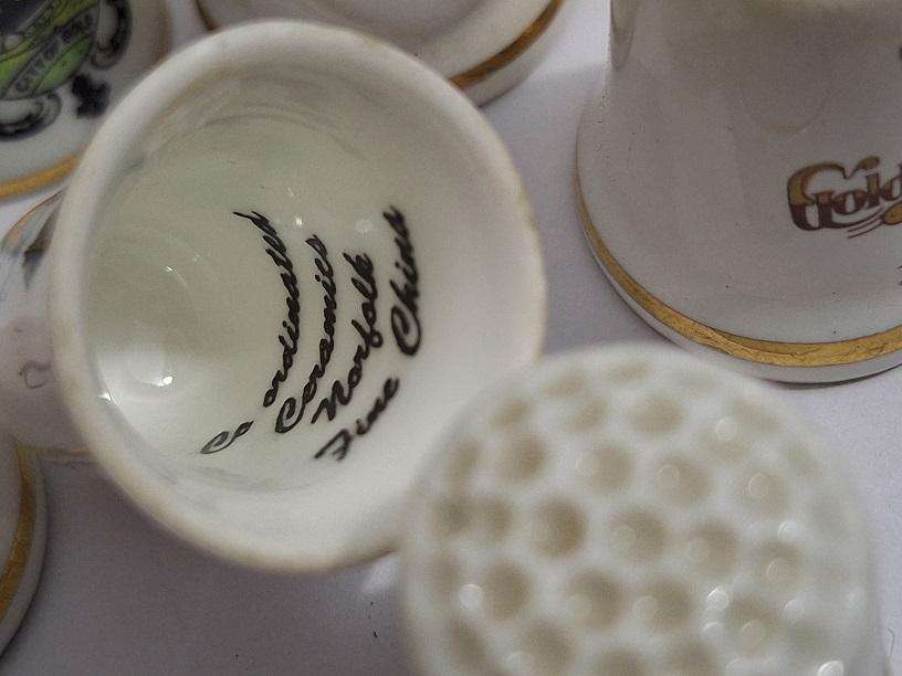 16 x Collectable thimbles, various sizes