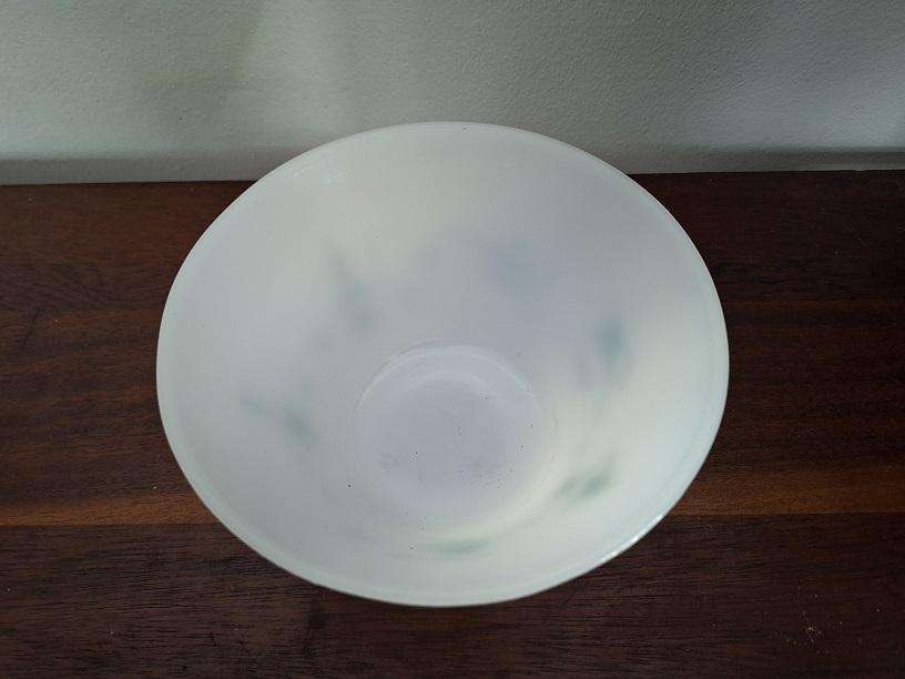 Vintage Milk Glass mixing bowl 10cm high