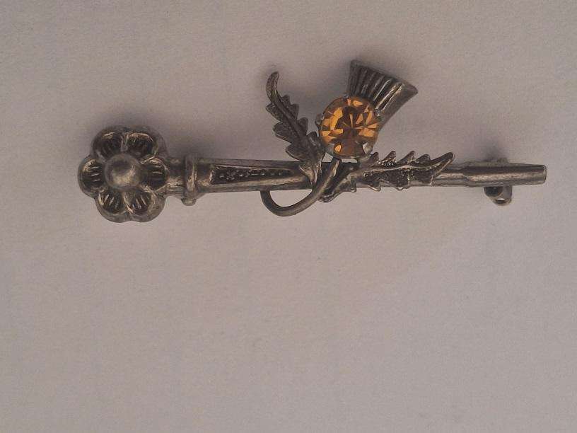 Vintage Scottish Ward Brothers sterling silver Thistle brooch
