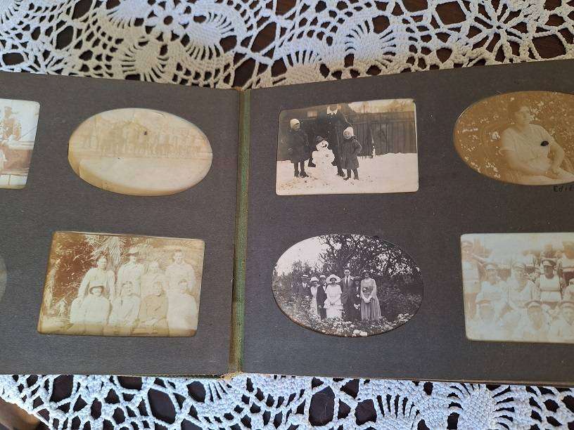 Antique photos from 1918 in album