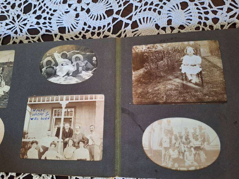 Antique photos from 1918 in album
