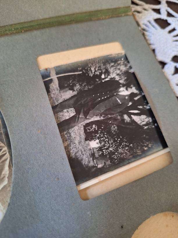 Antique photos from 1918 in album