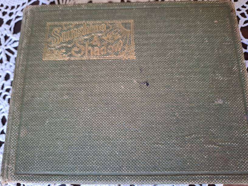 Antique photos from 1918 in album