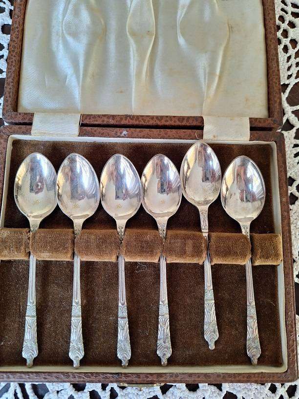 Boxed Apostle teaspoons