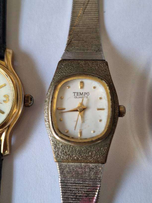 4 x Ladies watches not tested