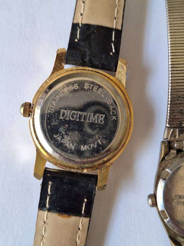 4 x Ladies watches not tested