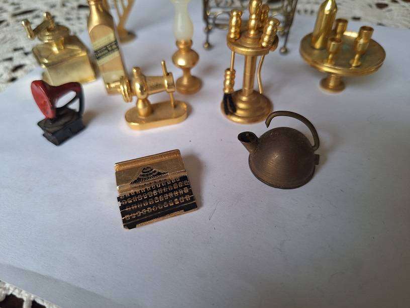 Lovely selection of printerstray ornaments