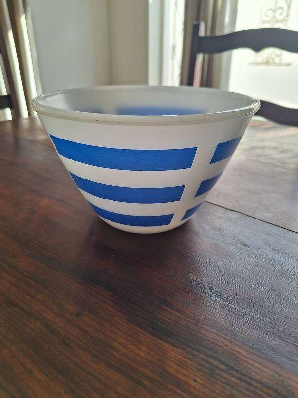 Vintage Milk Glass bowl