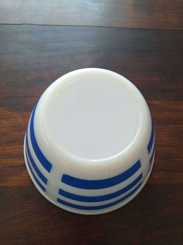 Vintage Milk Glass bowl