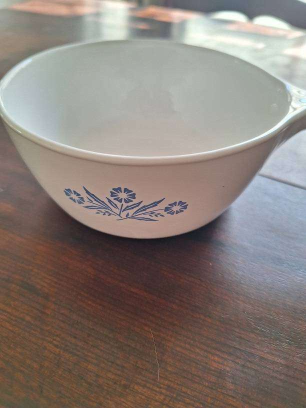Vintage Corningware 1.5 pint Saucepan