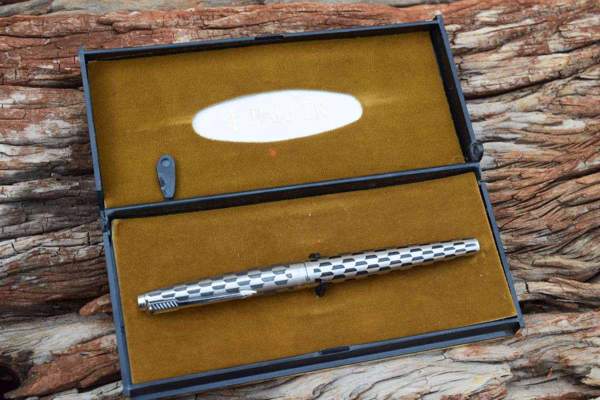 Parker 45 Black Shield Harlequin