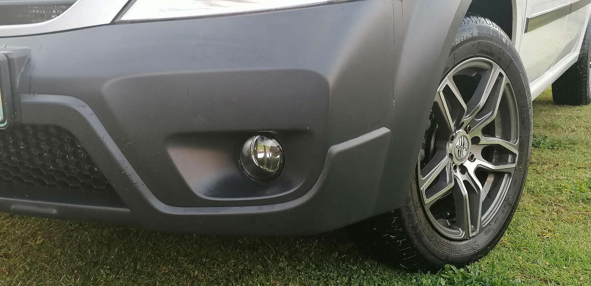Nissan NP200 base fog light adapter