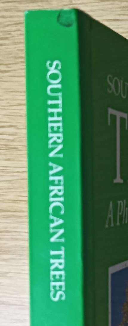 Southern African Trees a Photographic Guide - Piet van Wyk - Softcover - 144 pages