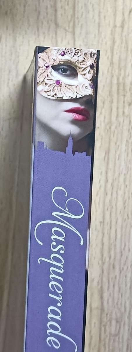 Masquerade - Melissa de la Cruz - Softcover - 309 Pages - A Blue Bloods Novel