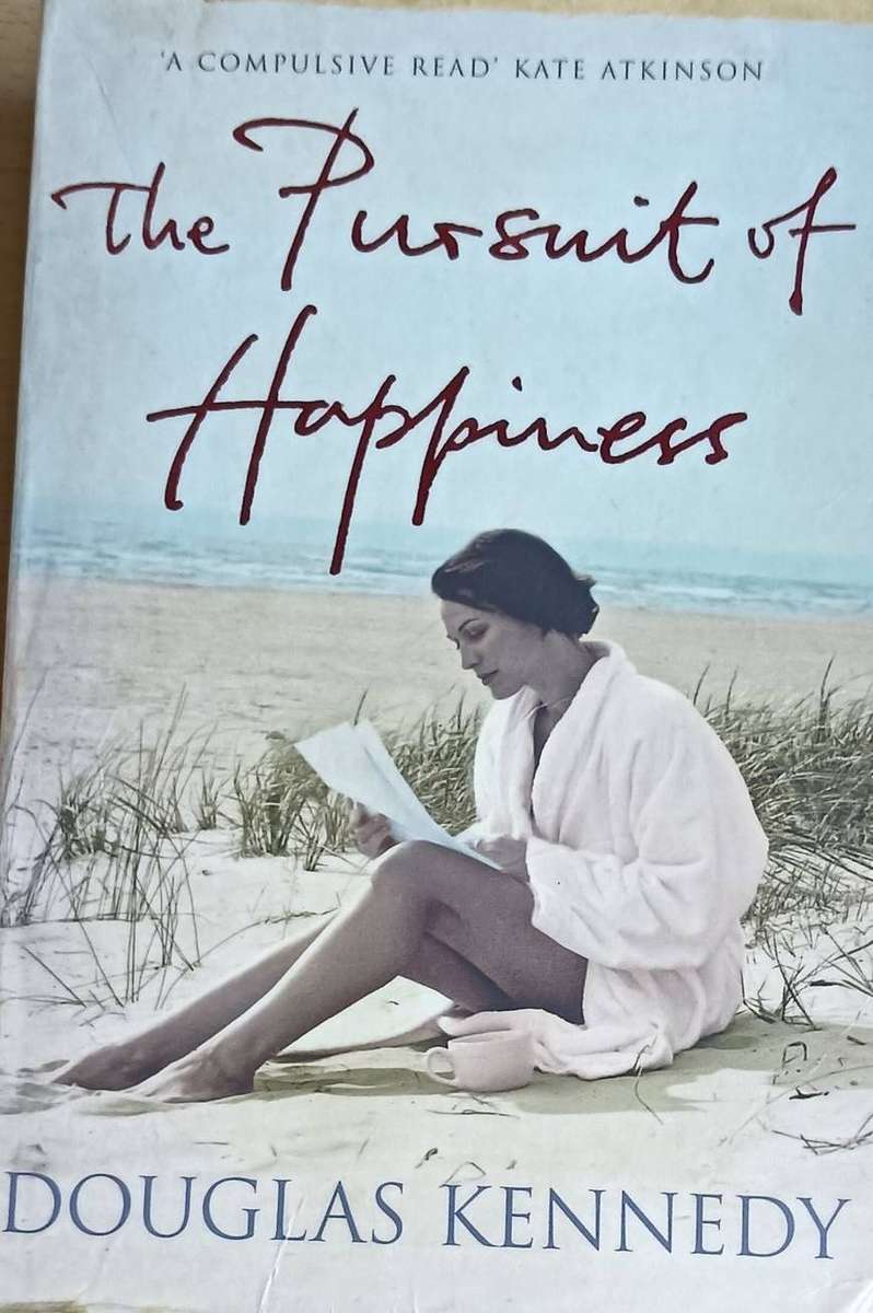 The Pursuit of Happiness - Douglas Kennedy - Softcover - 646 pages