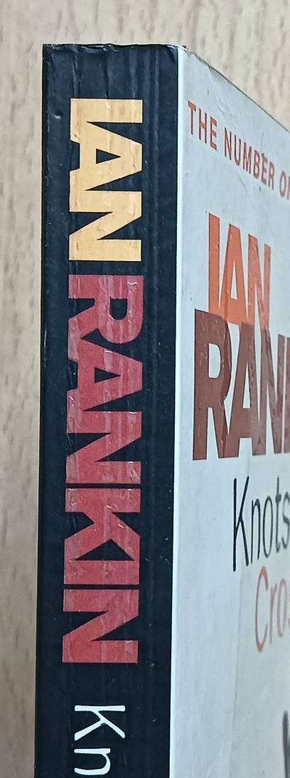 Knots & Crosses - Ian Rankin - Softcover - 226 pages