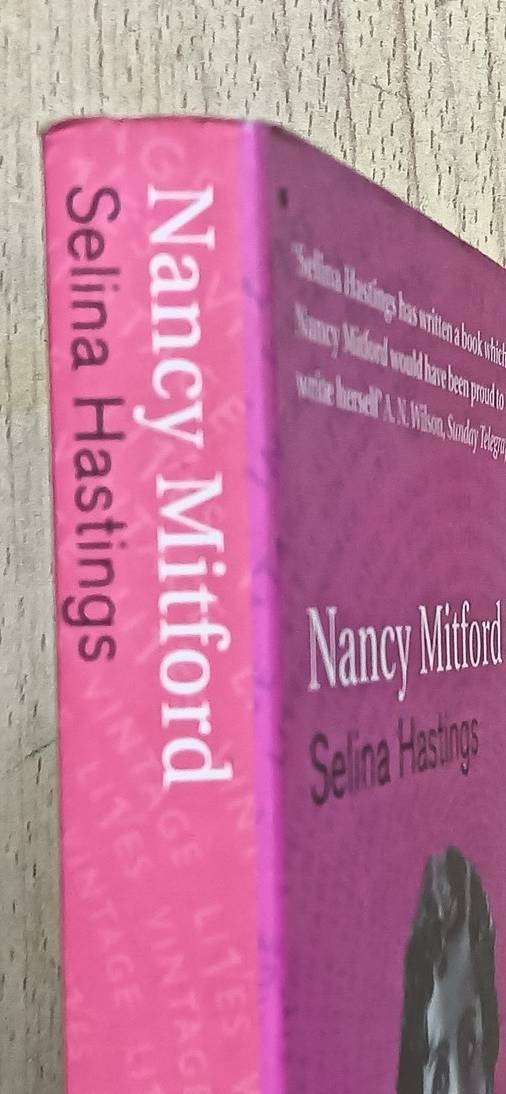 Nancy Mitford - Selina Hastings - Softcover - 274 pages