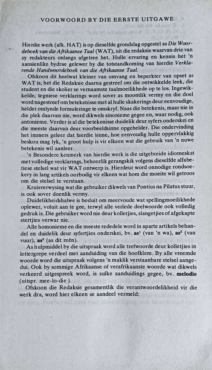 HAT Verklarende Handwoordeboek van die Afrikaanse Taal- Hardcover - 1378 pages