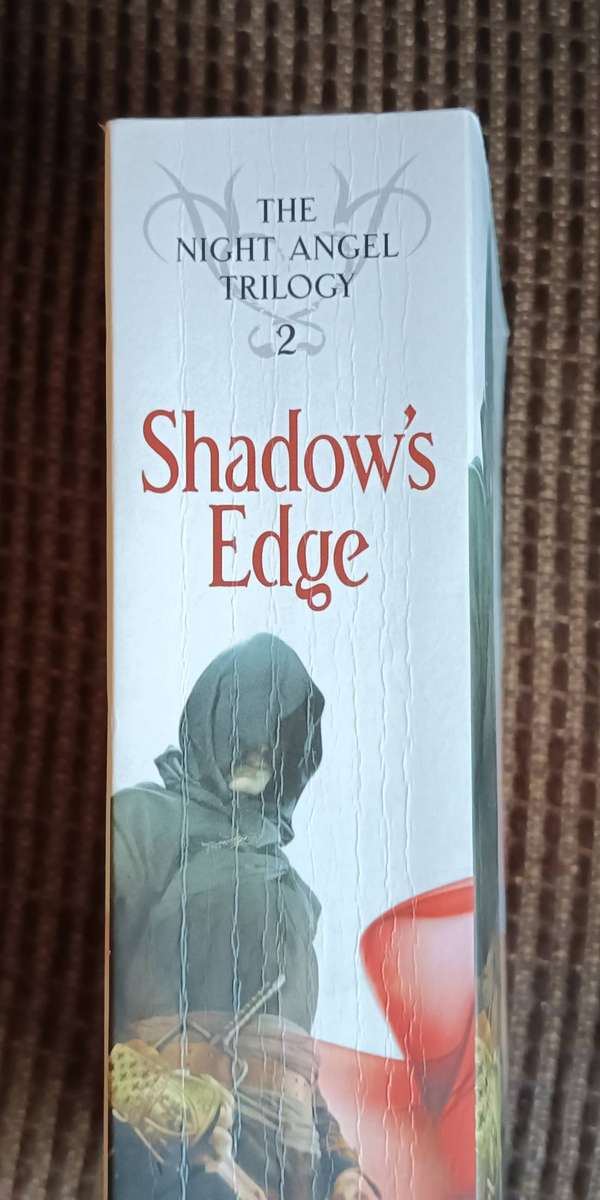 Shadow's Edge - Brent Weeks - Softcover - 636 pages