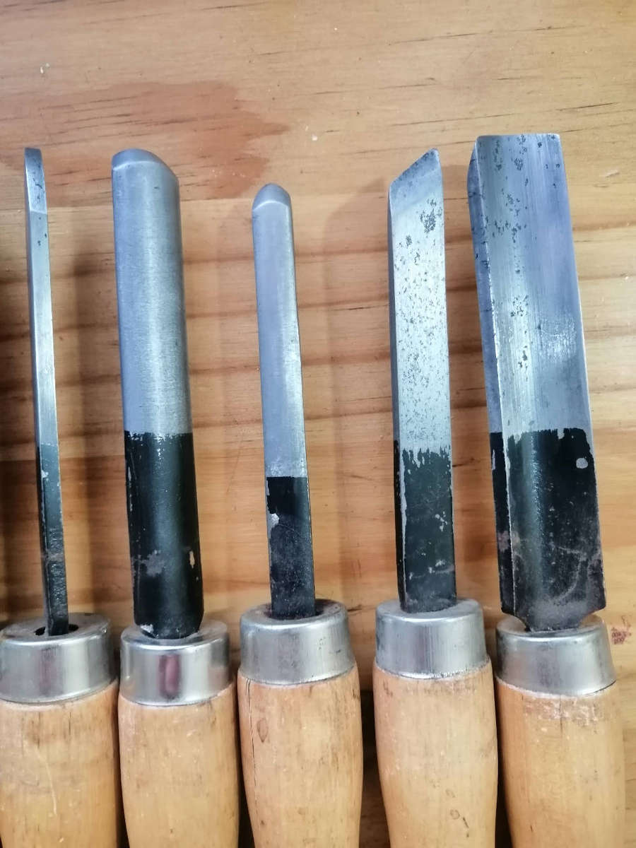 8x wood turning chisels