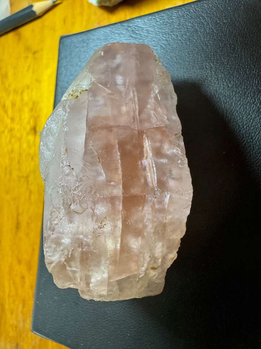 125 gram Morganite rough crystal