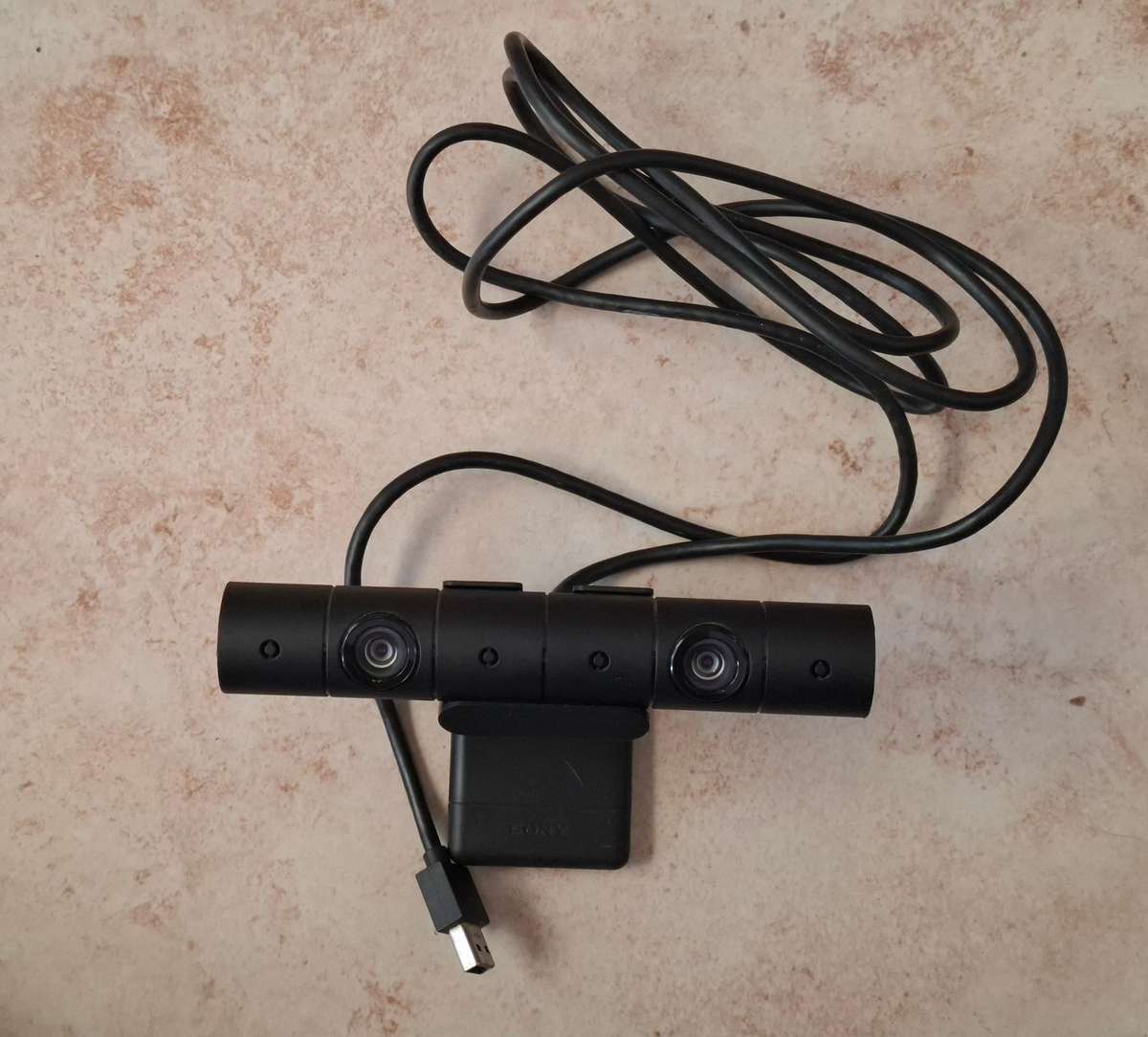 Playstation 4 VR Headset + Accessories + 2 Games