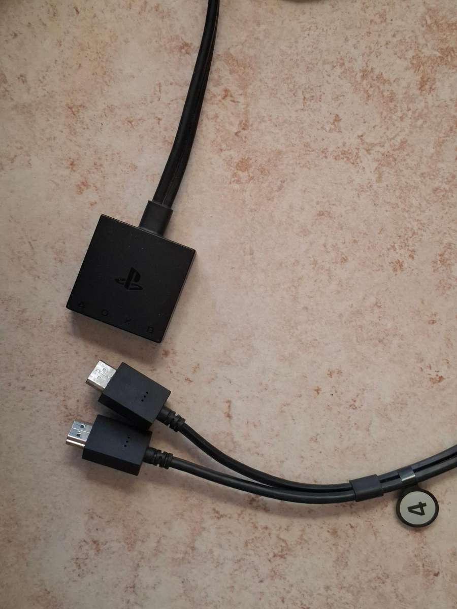 Playstation 4 VR Headset + Accessories + 2 Games