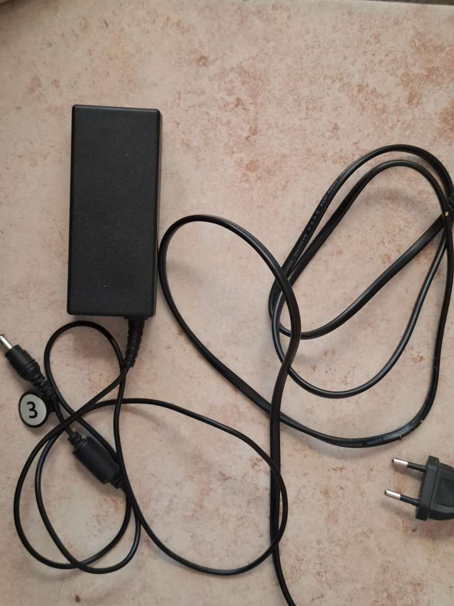 Playstation 4 VR Headset + Accessories + 2 Games