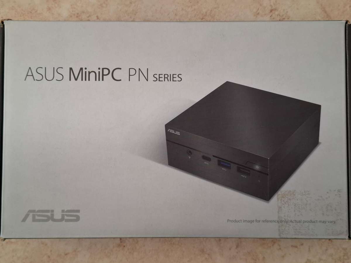 Asus PN40 Mini PC (Windows 11 Pro, 240 GB SSD, 8 GB Ram) + Logitech Keyboard & Mouse set