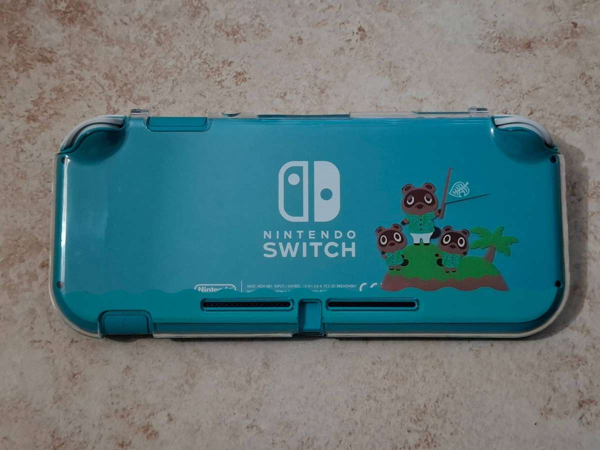 Nintendo Switch Lite (Turquoise) + Animal Crossing Protective Hard Case Shell