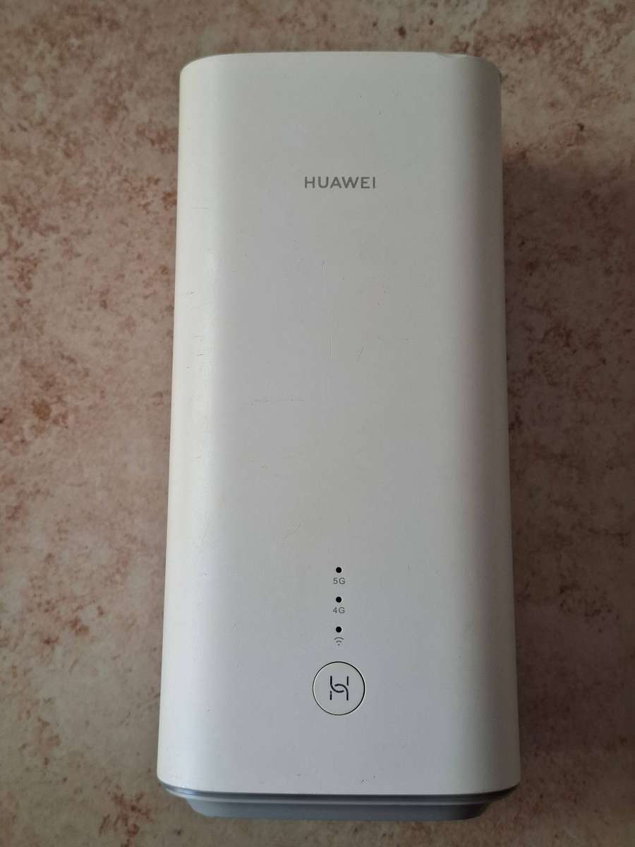 Huawei H112 - 370 CPE Pro 5G Wi-Fi Router