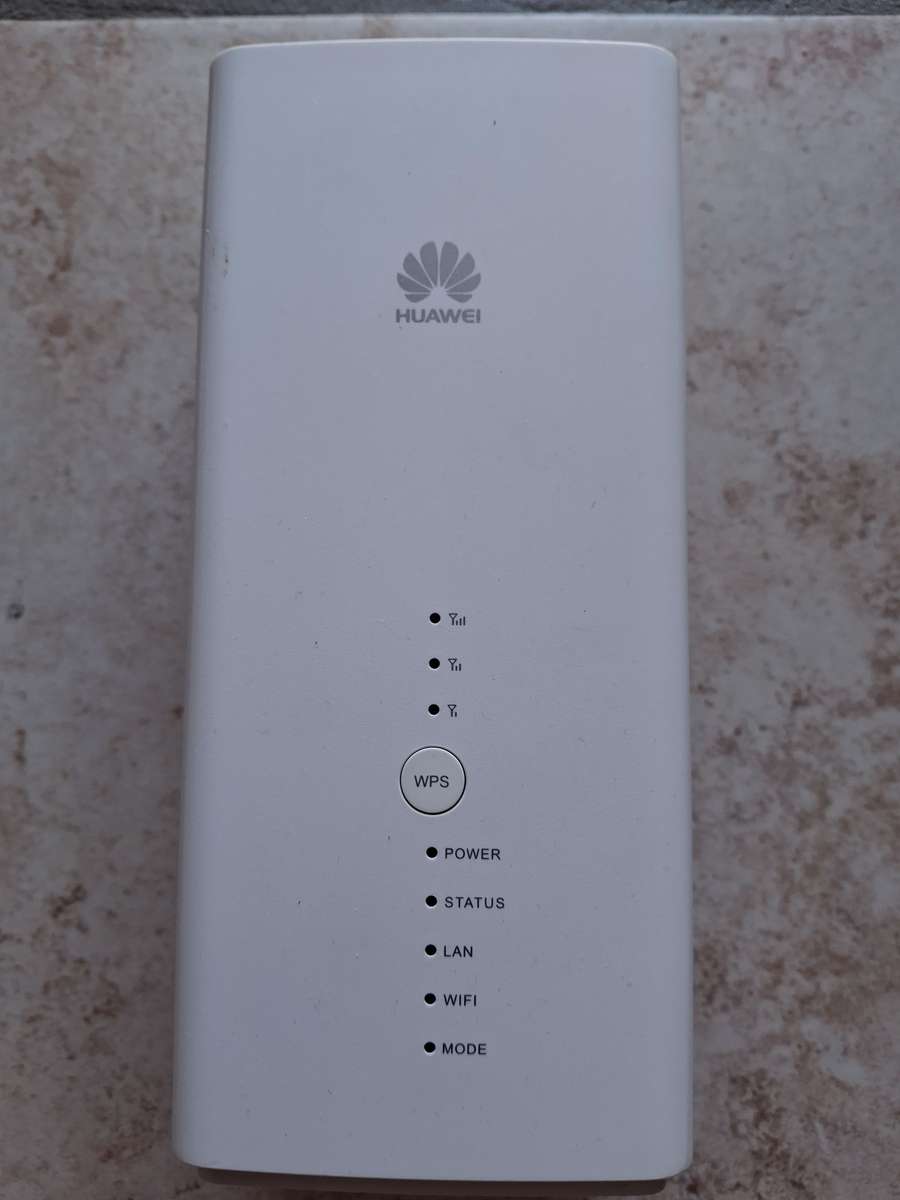 Huawei B618 - 65d Cat 11 LTE Router (Fixed LTE as well)