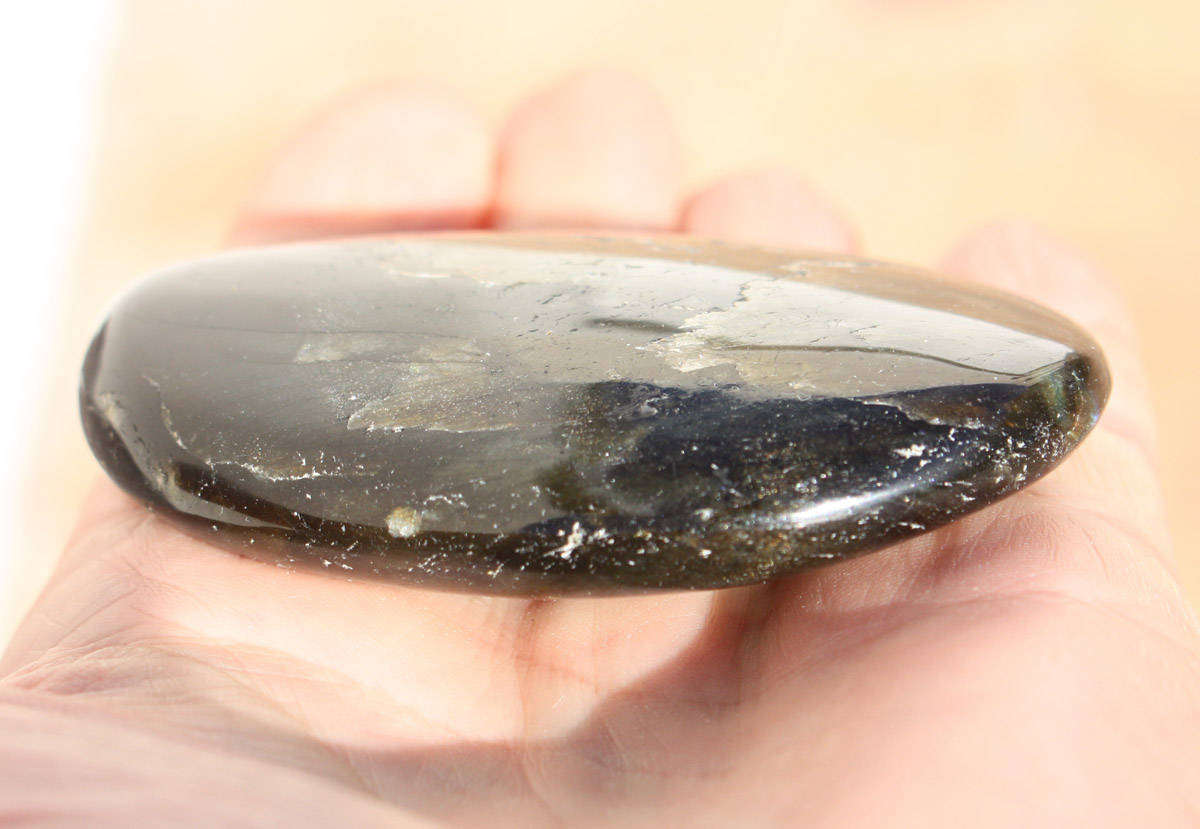 Labradorite cabochon - Madagascar
