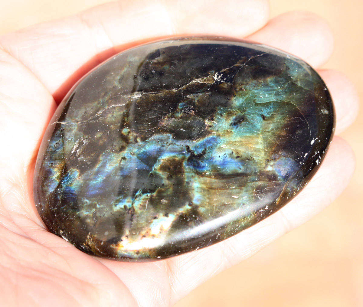 Labradorite cabochon - Madagascar