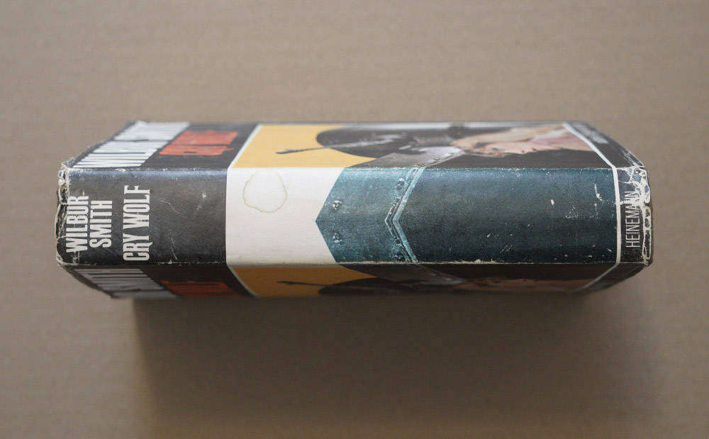 Cry Wolf - Wilbur Smith