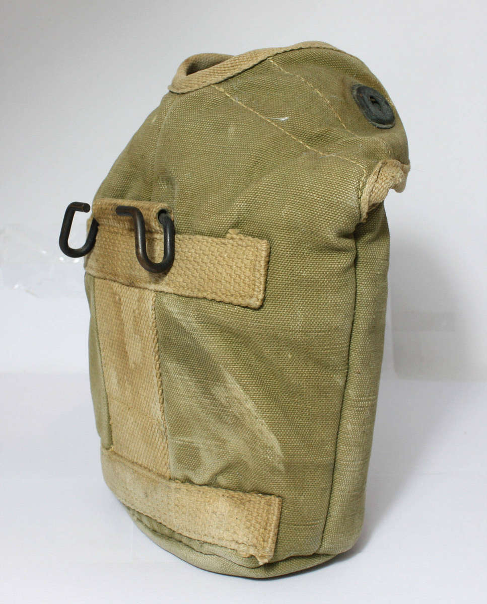 WW2 US Army Water Bottle / Canteen, Cover and Cup - Dated 1943