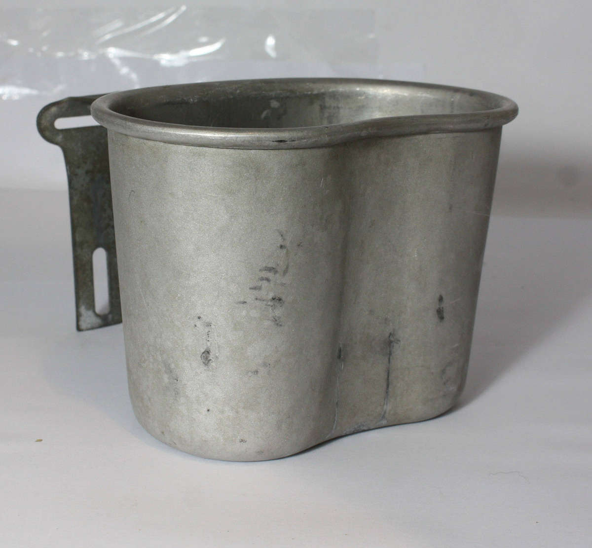 WW2 US Army Water Bottle / Canteen, Cover and Cup - Dated 1943