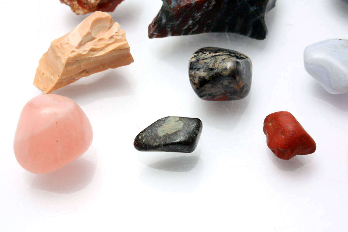 Assorted Minerals x 20 - Agate Jasper etc