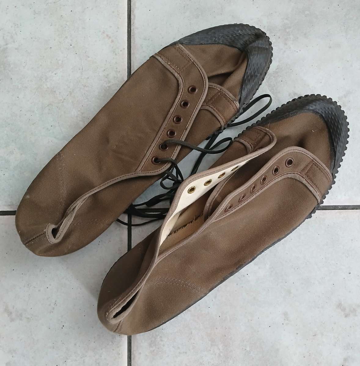 SADF Era Takkies